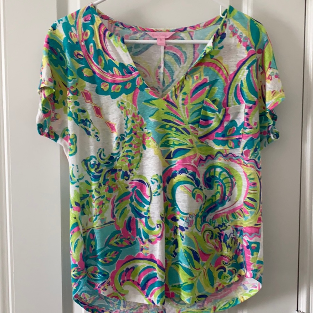 Lilly Pulitzer 100% Linen, V-neck, pattern top